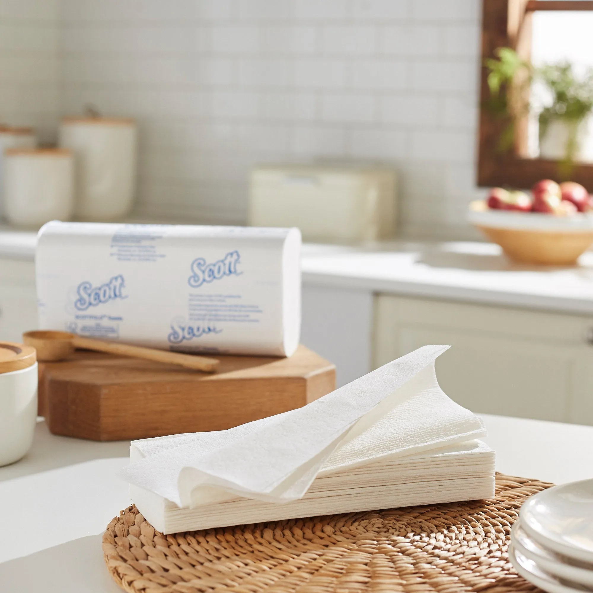 Scott Pro Scottfold Paper Towels Multi-Fold, 9.4 X 12.4 Inch, White